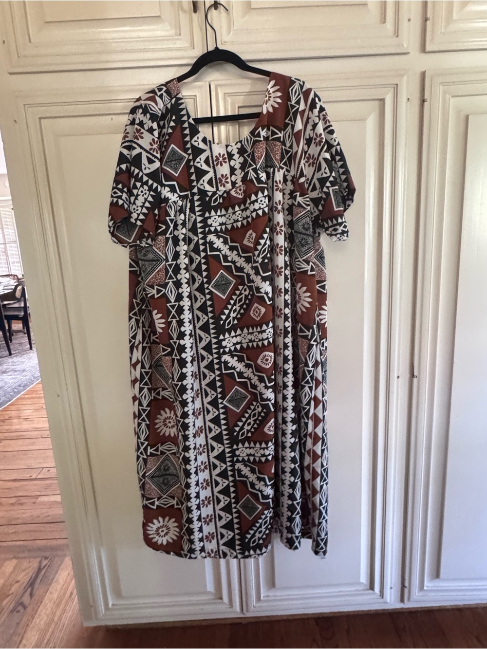 Vintage Hawaiian Caftan - Picture 2 of 2